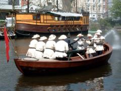 Löschvorführung im Alsterfleet